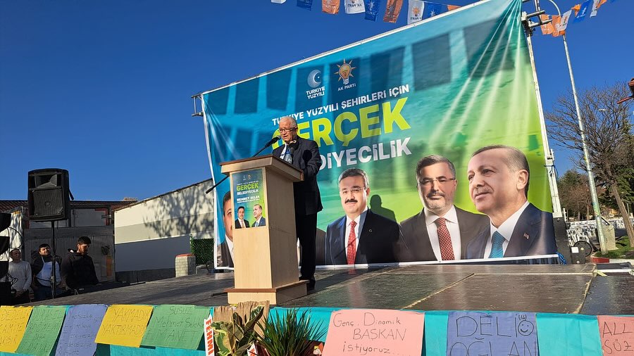 Afyonkarahisar'da Ak Parti'nin Susuz Belediye Başkan adayının Seçim Koordinasyon Merkezi açıldı.